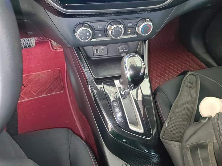 Nissan Lannia 2021 2021款 1.6L CVT炫酷版