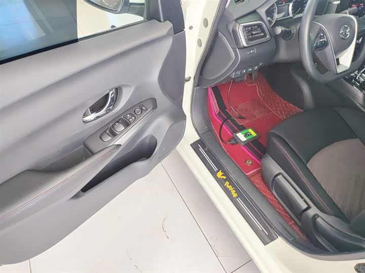 Nissan Lannia 2021 2021款 1.6L CVT炫酷版