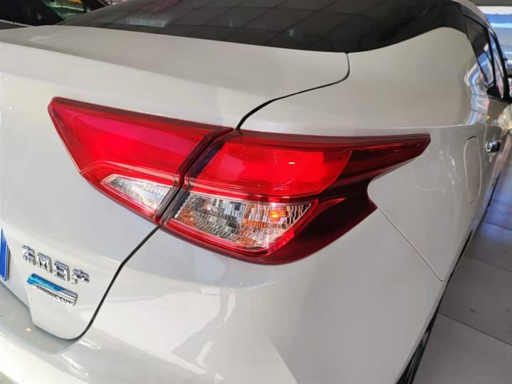 Nissan Lannia 2021 2021款 1.6L CVT炫酷版