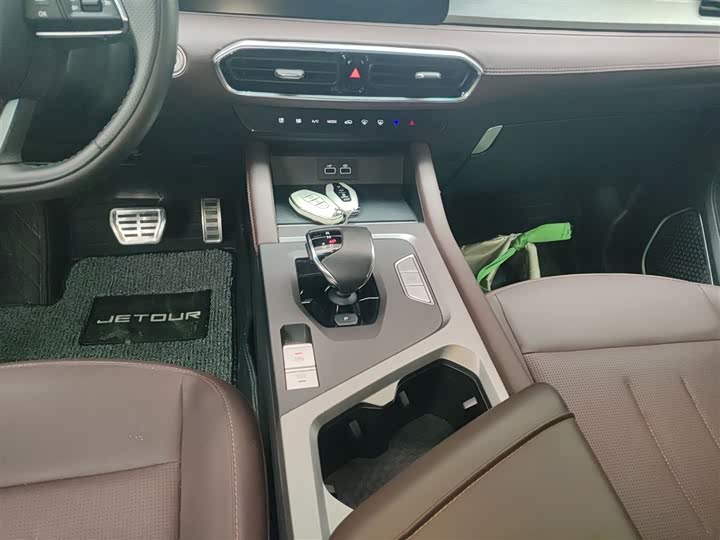 Jetour X90 Plus 2023 2023款 改款 1.6TD DCT别墅 7座