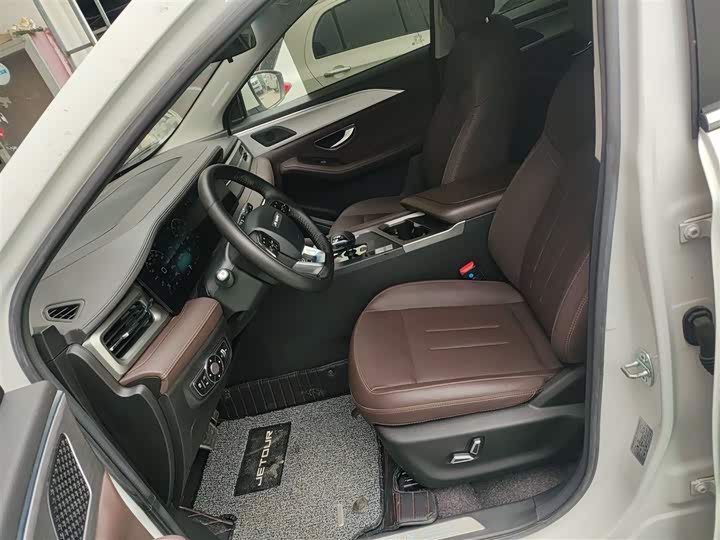 Jetour X90 Plus 2023 2023款 改款 1.6TD DCT别墅 7座