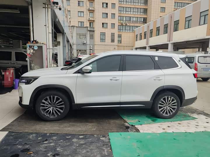 Jetour X90 Plus 2023 2023款 改款 1.6TD DCT别墅 7座