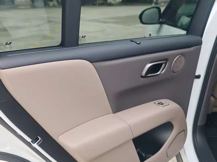 LiXiang i6 2025 2025款 两驱标准版