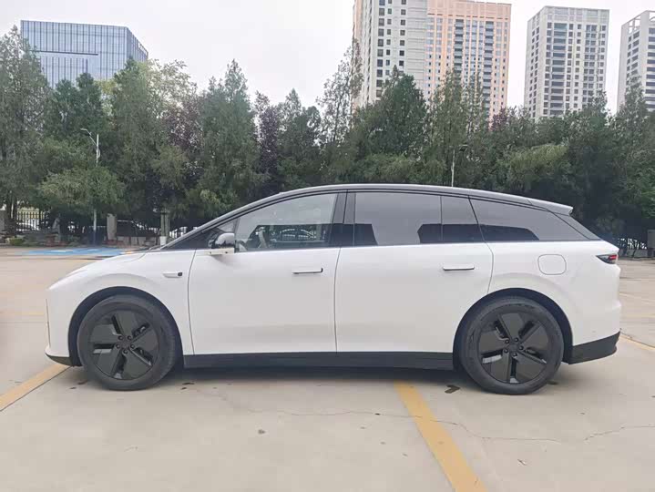 LiXiang i6 2025 2025款 两驱标准版