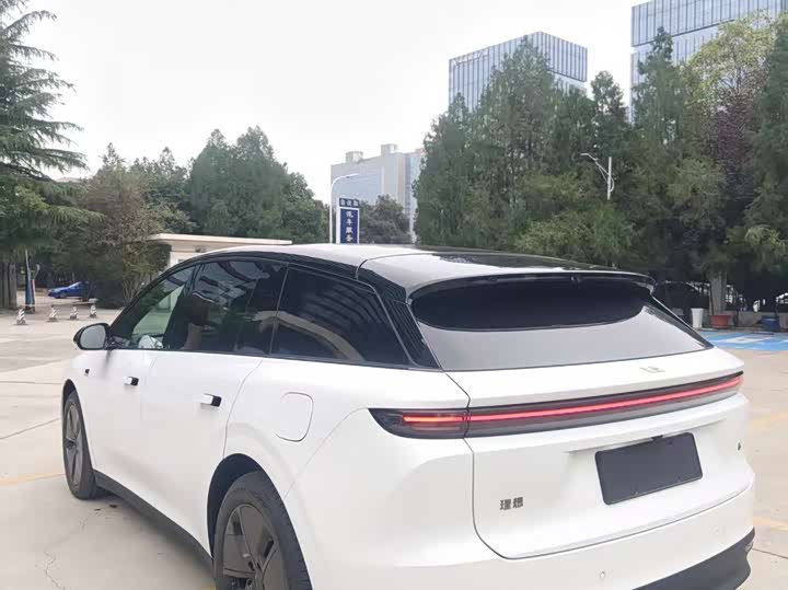 LiXiang i6 2025 2025款 两驱标准版