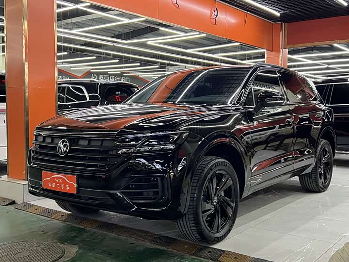Volkswagen Touareg 2023 2023款 3.0TSI 锐享版 曜黑运动套装