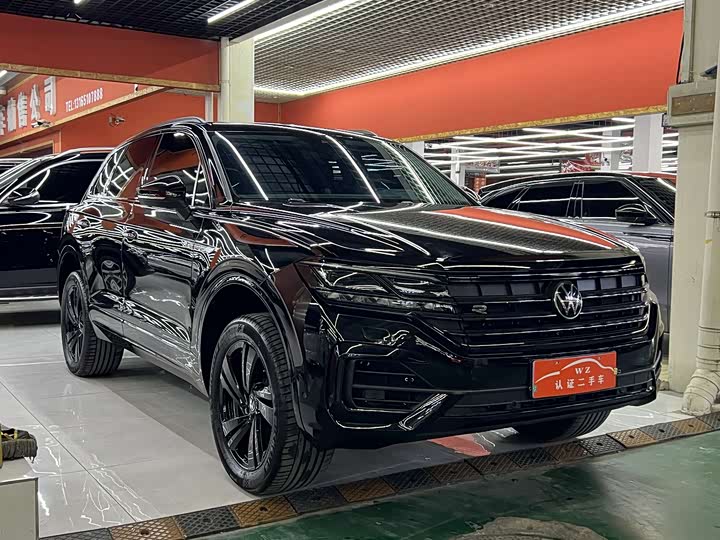 Volkswagen Touareg 2023 2023款 3.0TSI 锐享版 曜黑运动套装