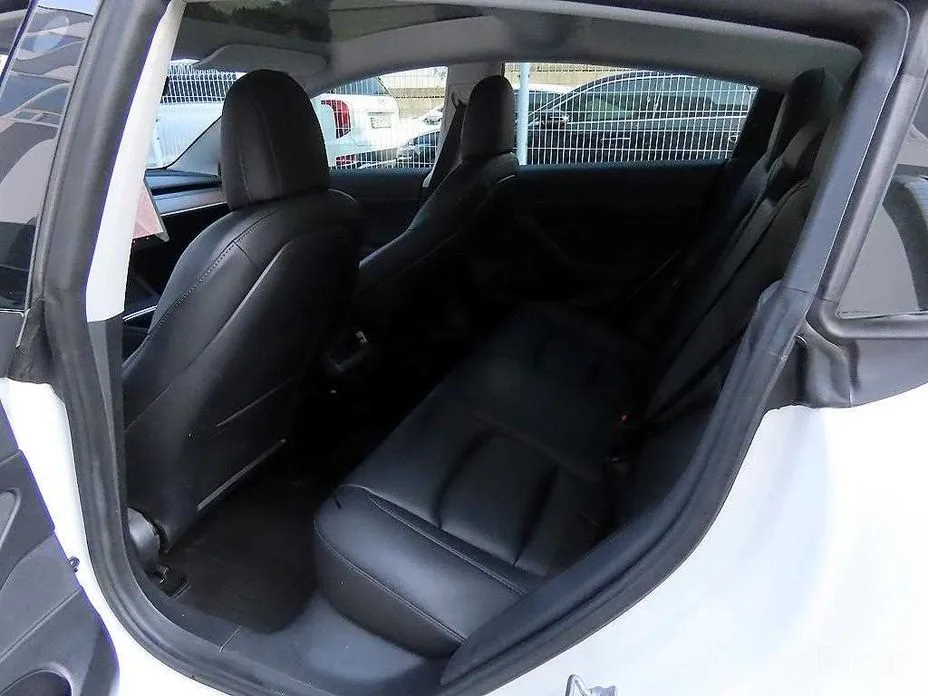 Tesla Model 3 2017 Standard Range Plue