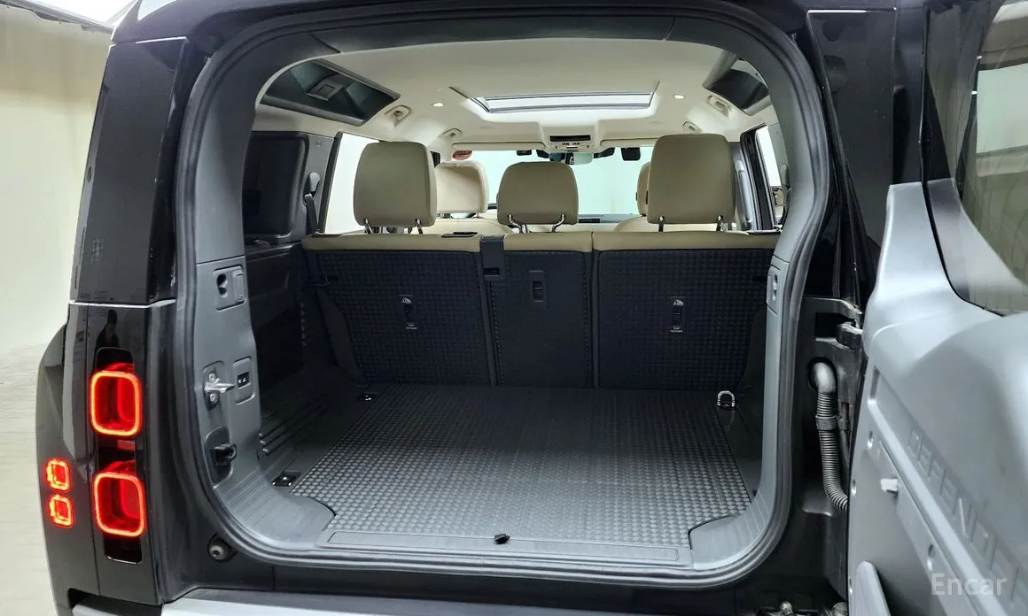 Land Rover Defender 2020 110 D250 SE