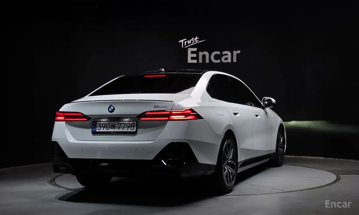 BMW 5 Series 2023 520i Special Edition