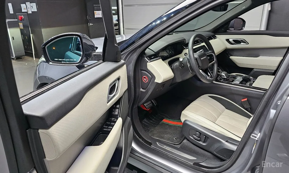 Land Rover Range Rover Velar 2017 2.0 P250 R-Dynamic SE