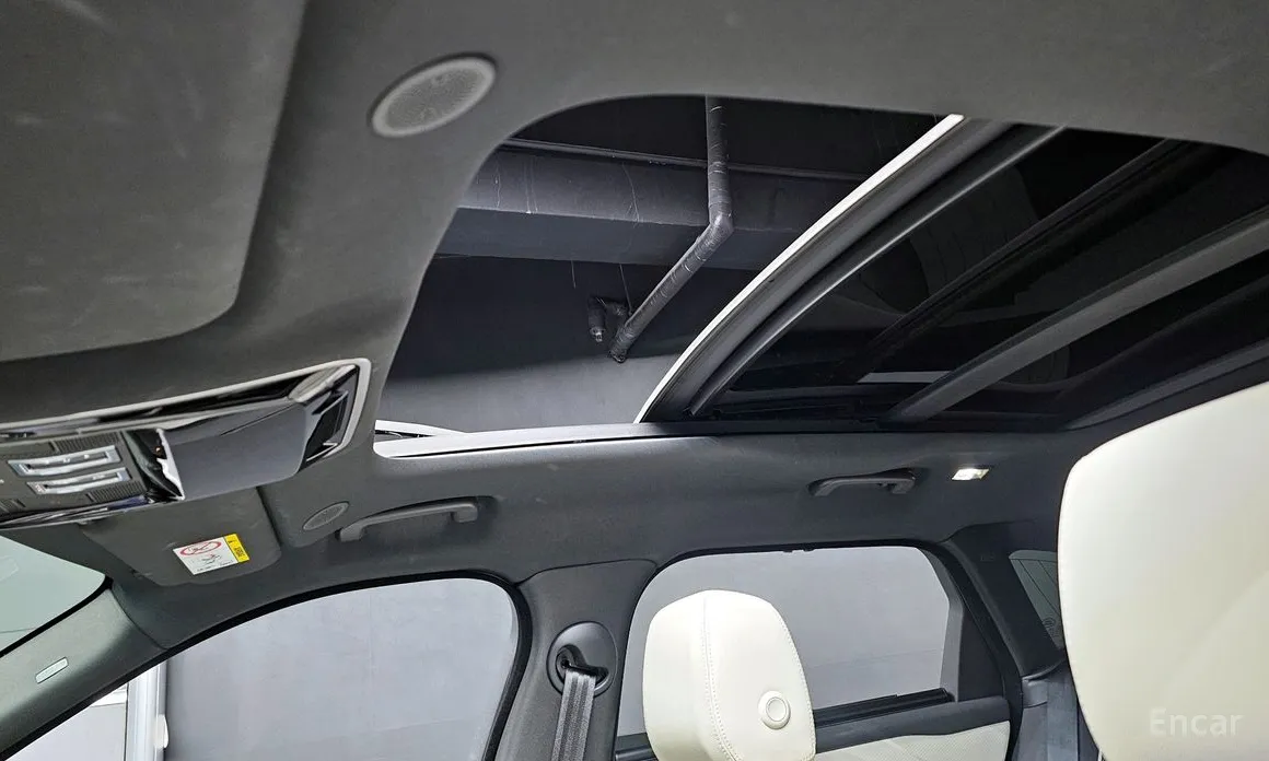 Land Rover Range Rover Velar 2017 2.0 P250 R-Dynamic SE