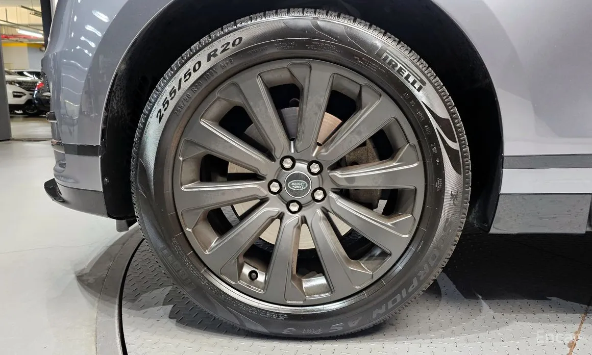 Land Rover Range Rover Velar 2017 2.0 P250 R-Dynamic SE