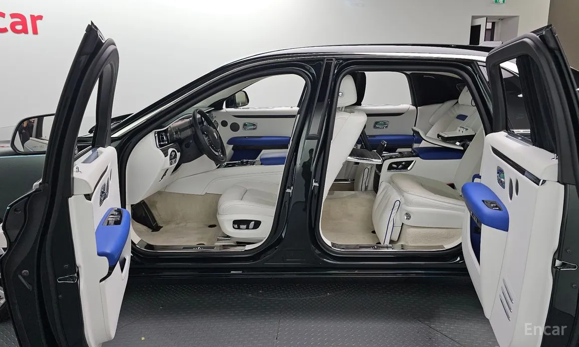 Rolls-Royce Ghost 2020 6.7 EWB V12