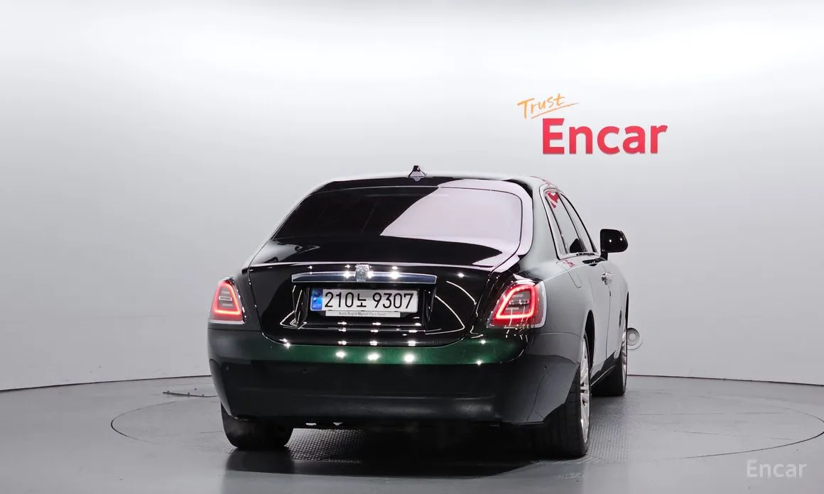 Rolls-Royce Ghost 2020 6.7 EWB V12