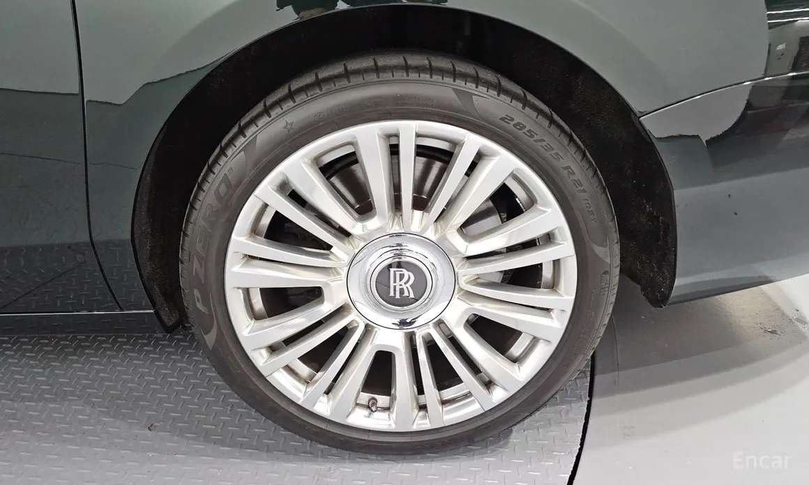 Rolls-Royce Ghost 2020 6.7 EWB V12