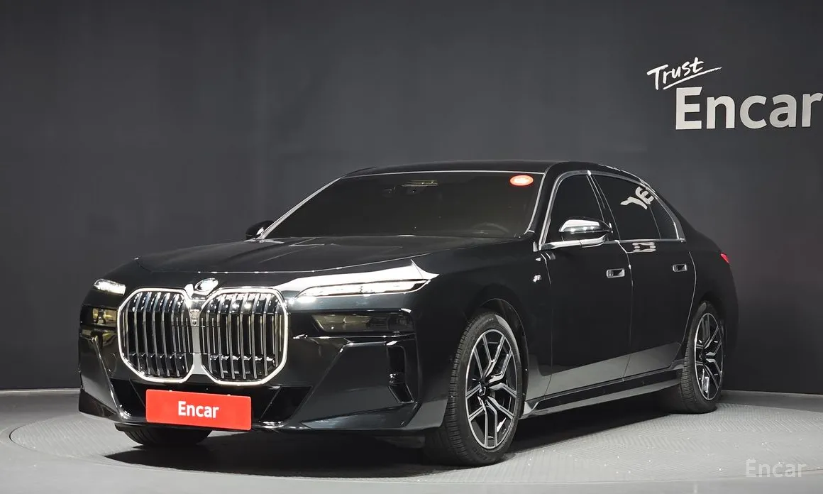 BMW 7 Series 2022 740i xDrive M Sport Limited