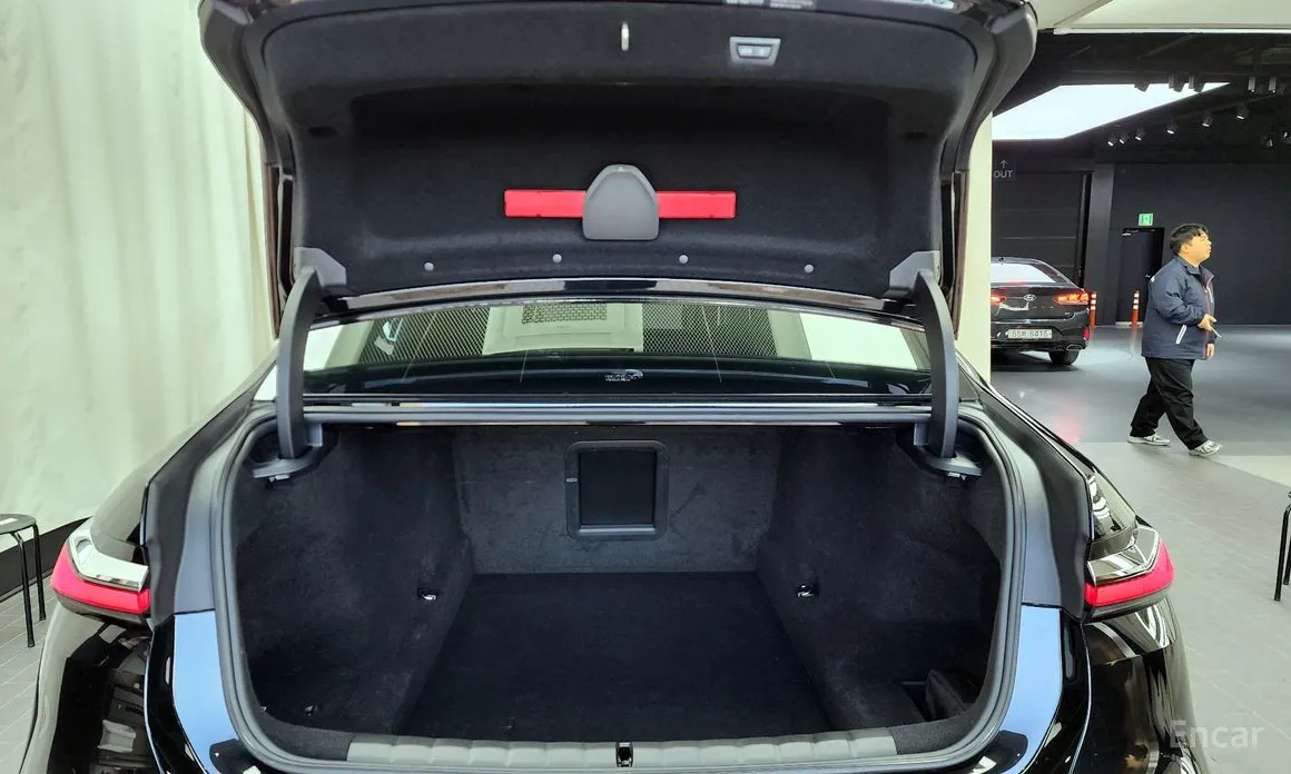 BMW 7 Series 2022 740i xDrive M Sport Limited