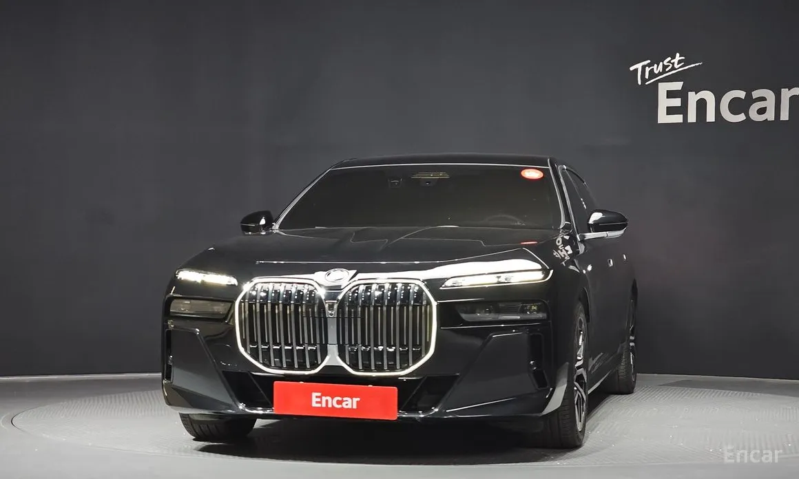 BMW 7 Series 2022 740i xDrive M Sport Limited