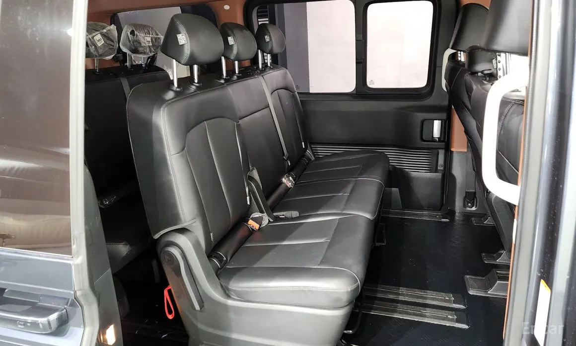 Hyundai Staria 2021 4WD Tourer 9-Seater