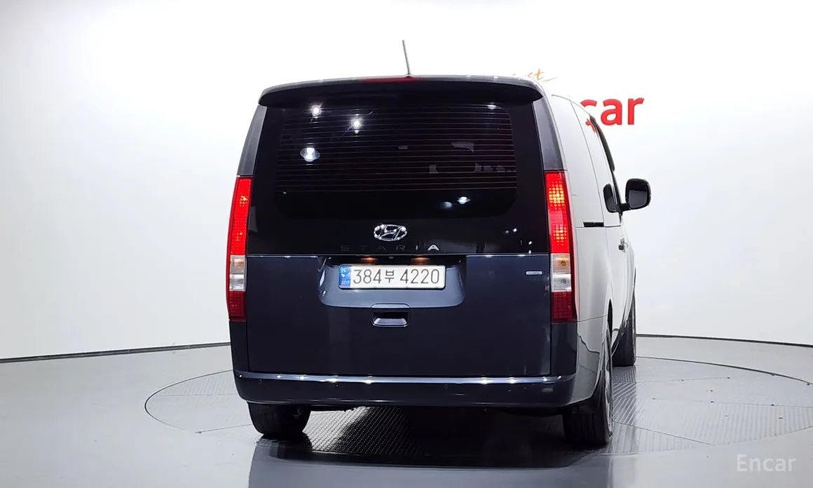 Hyundai Staria 2021 4WD Tourer 9-Seater
