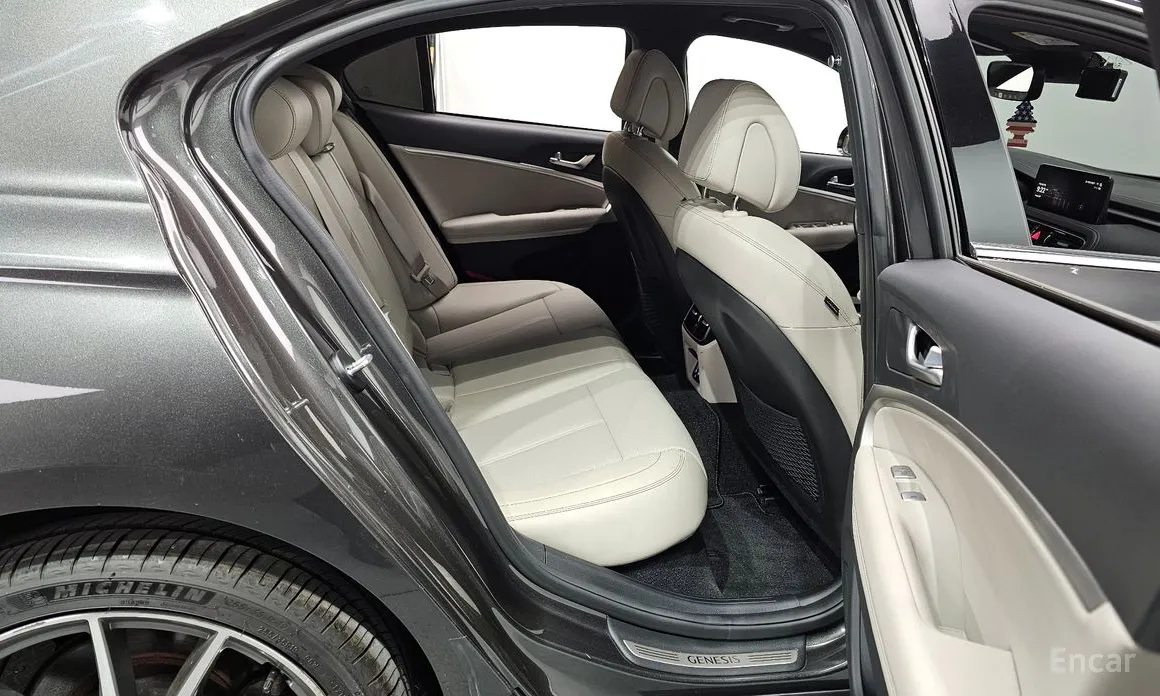 Genesis G70 2022 Gasoline 2.0T 2WD