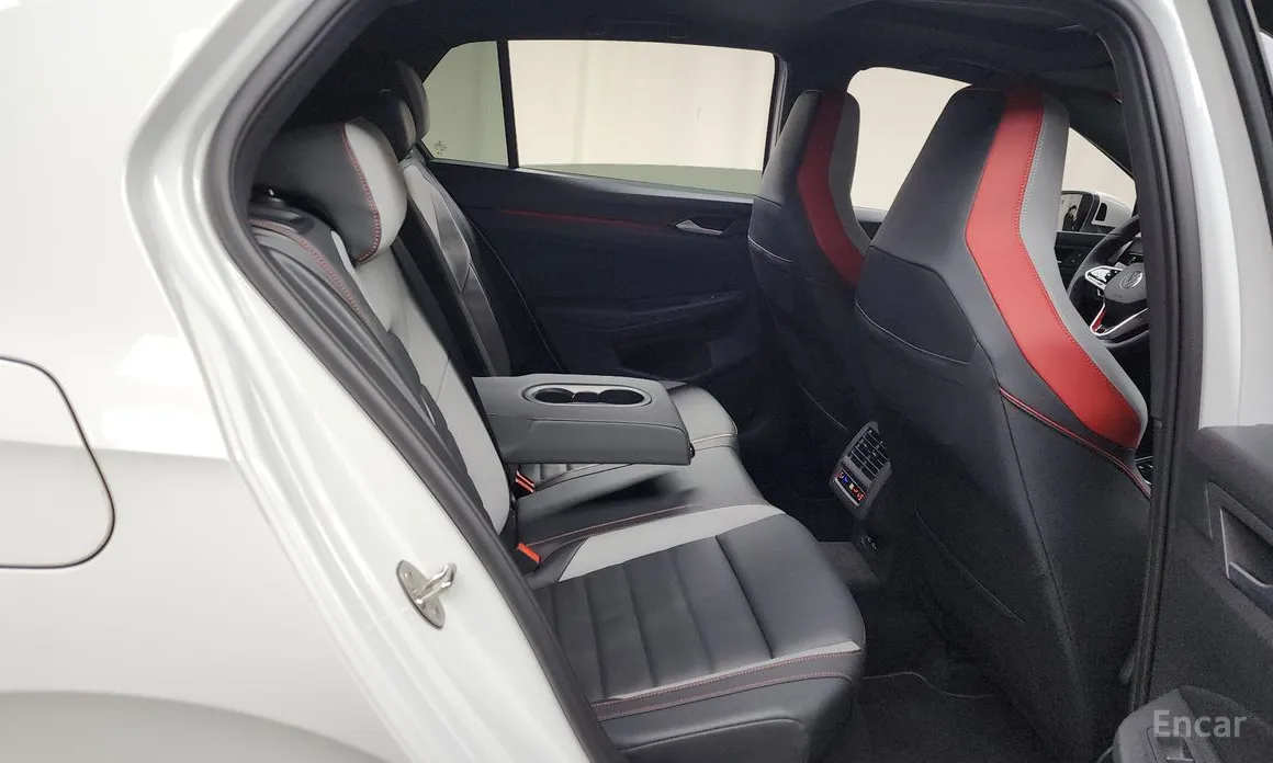 Volkswagen Golf 2022 2.0 GTI