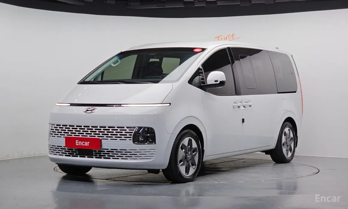 Hyundai Staria 2021 4WD Tourer 11-Seater