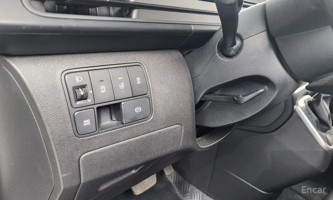 Hyundai Staria 2021 4WD Tourer 11-Seater