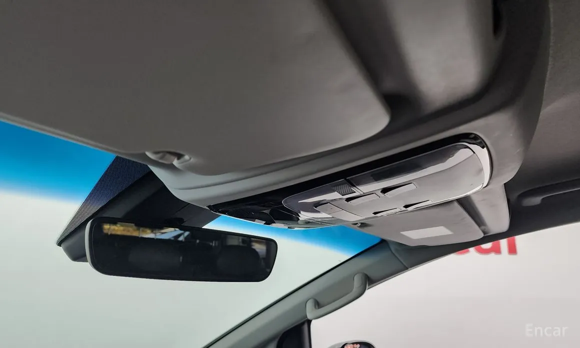 Hyundai Staria 2021 4WD Tourer 11-Seater