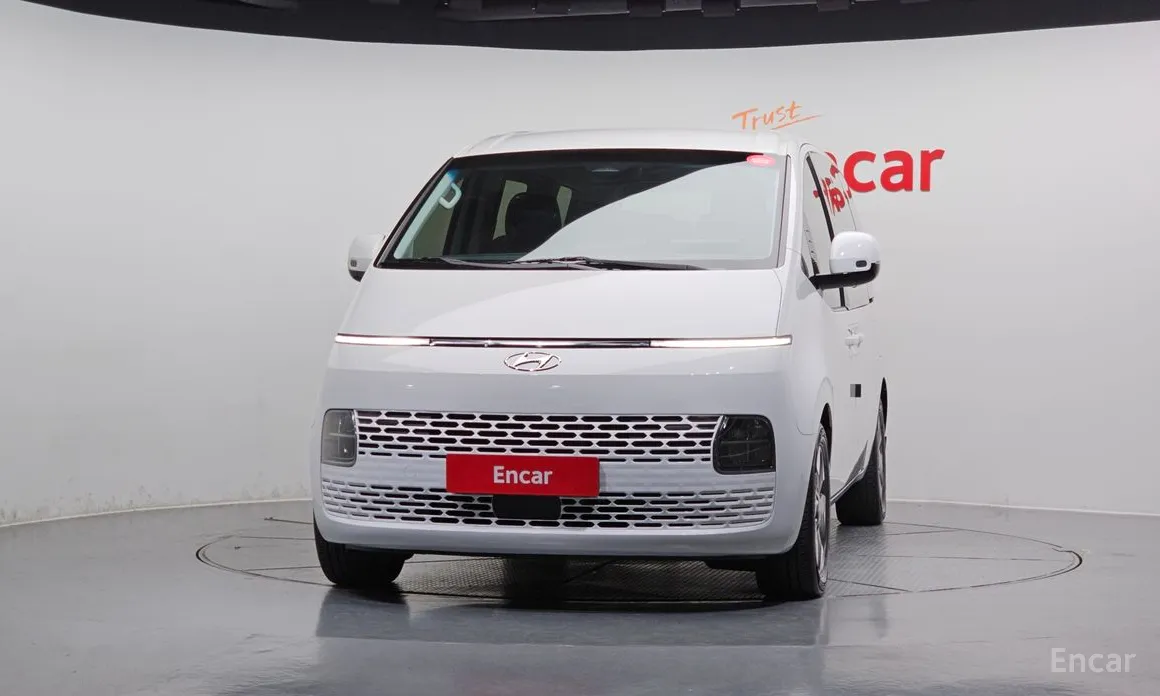 Hyundai Staria 2021 4WD Tourer 11-Seater