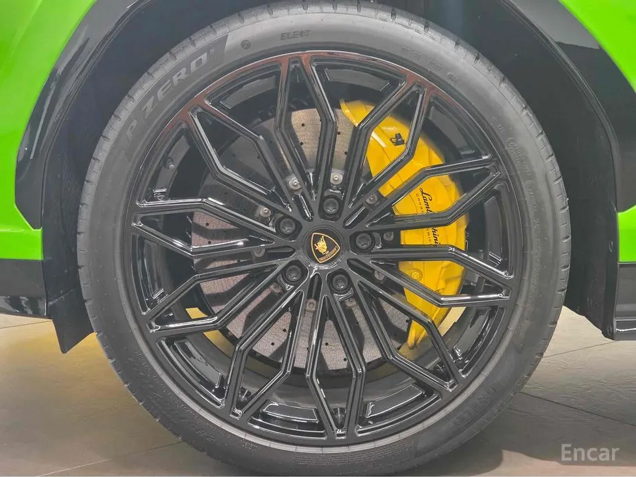 Lamborghini Urus 2018 4.0 V8 SE