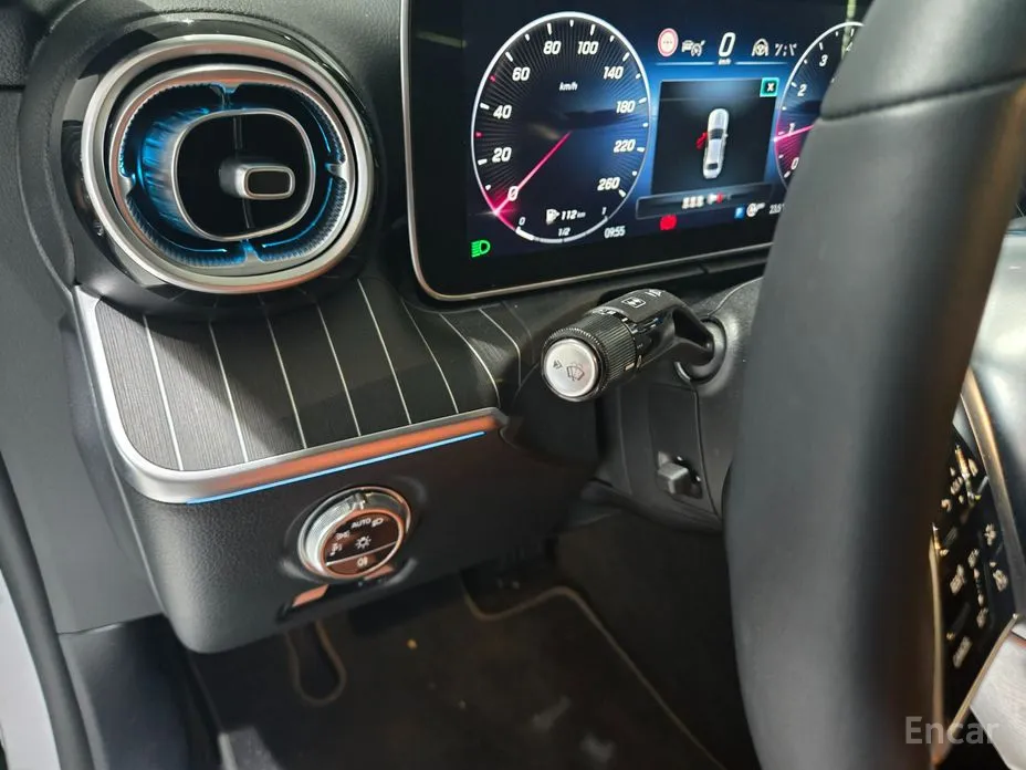 Mercedes-Benz C-Class 2022 C300 4MATIC Avantgarde