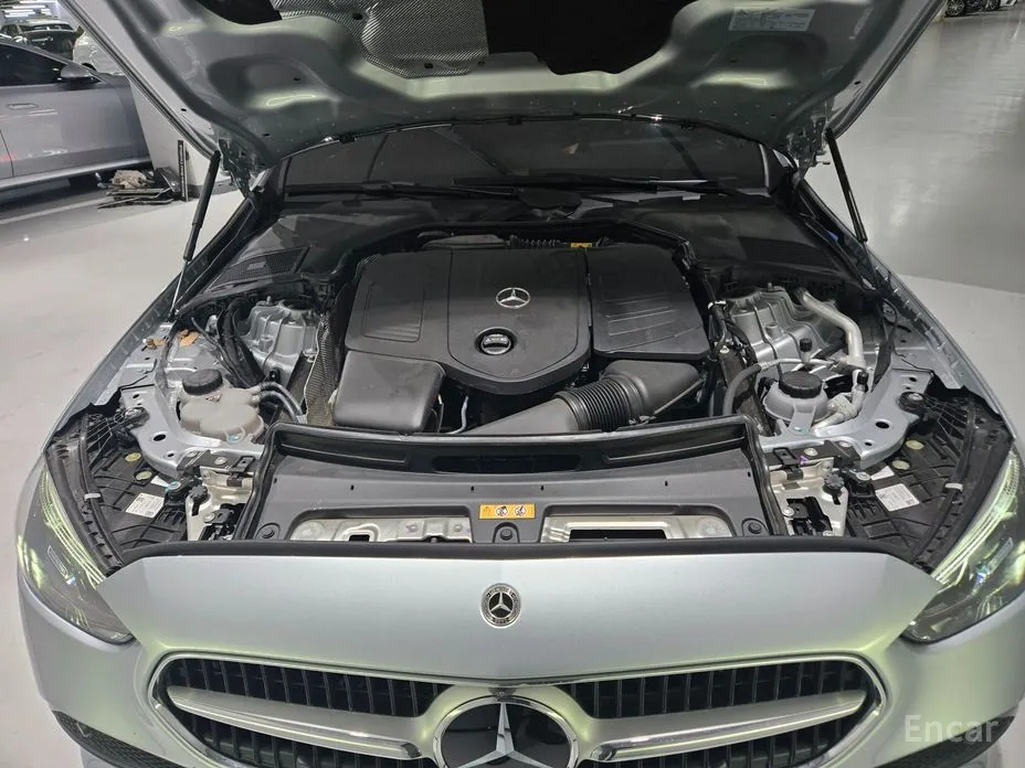 Mercedes-Benz C-Class 2022 C300 4MATIC Avantgarde
