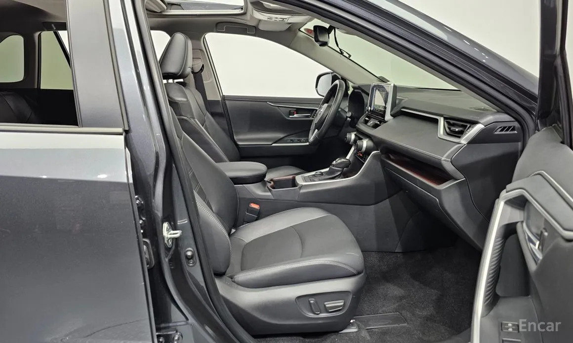 Toyota RAV4 2019 2,5 4WD Hybrid LTD