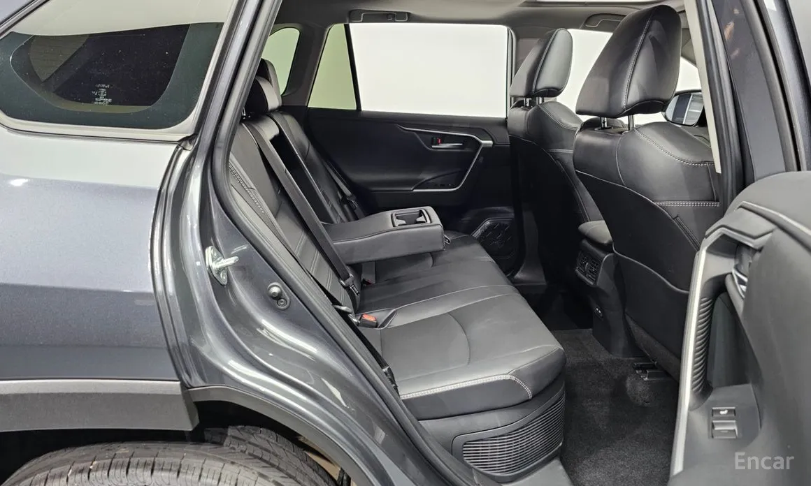 Toyota RAV4 2019 2,5 4WD Hybrid LTD