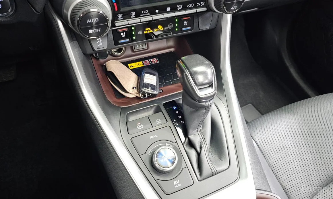 Toyota RAV4 2019 2,5 4WD Hybrid LTD