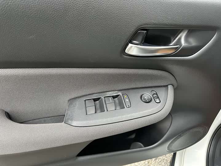 Honda Life 2021 2021款 1.5L CVT CRO-S乐趣版