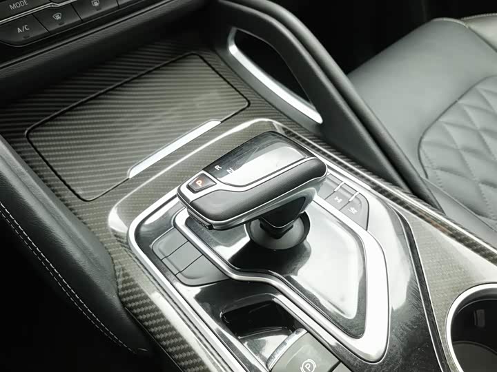 Maxus D90 Pro 2020 2020款 2.0T 柴油四驱畅享版 7座