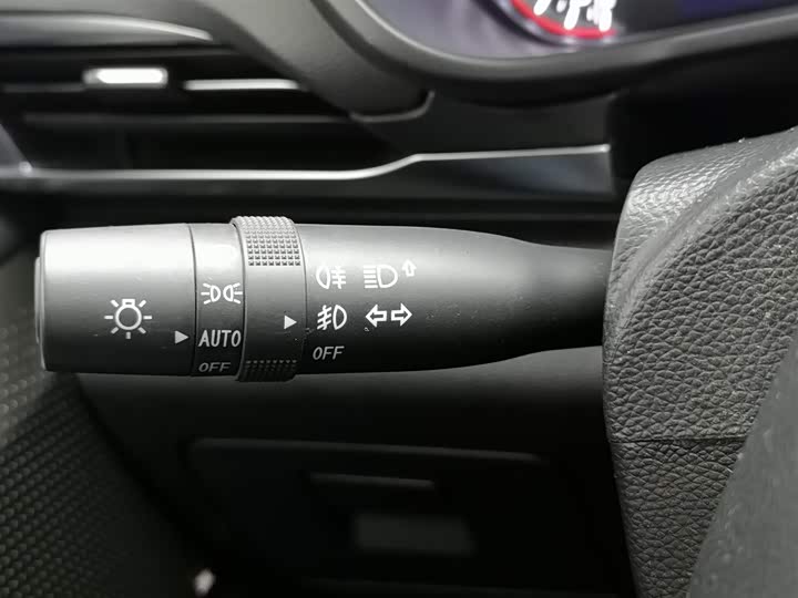 Maxus D90 Pro 2020 2020款 2.0T 柴油四驱畅享版 7座