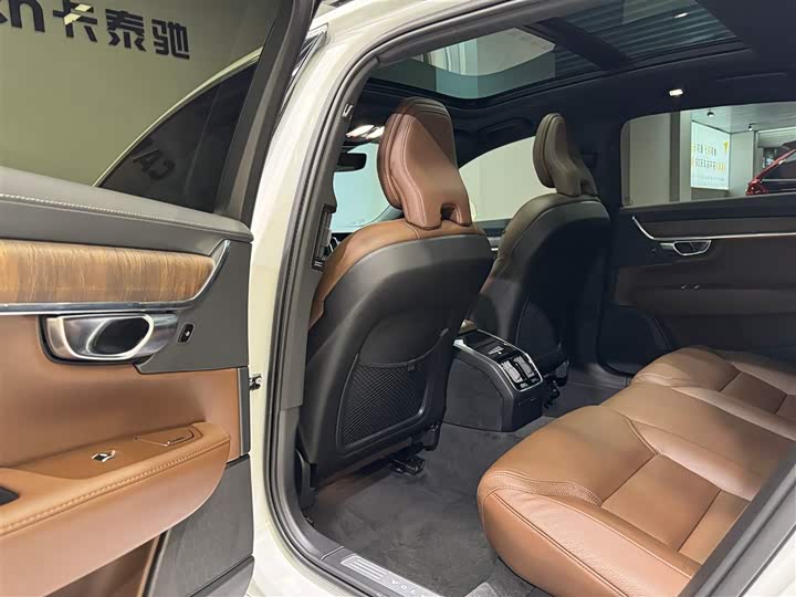 Volvo S90 2025 2025款 B5 智远豪华版
