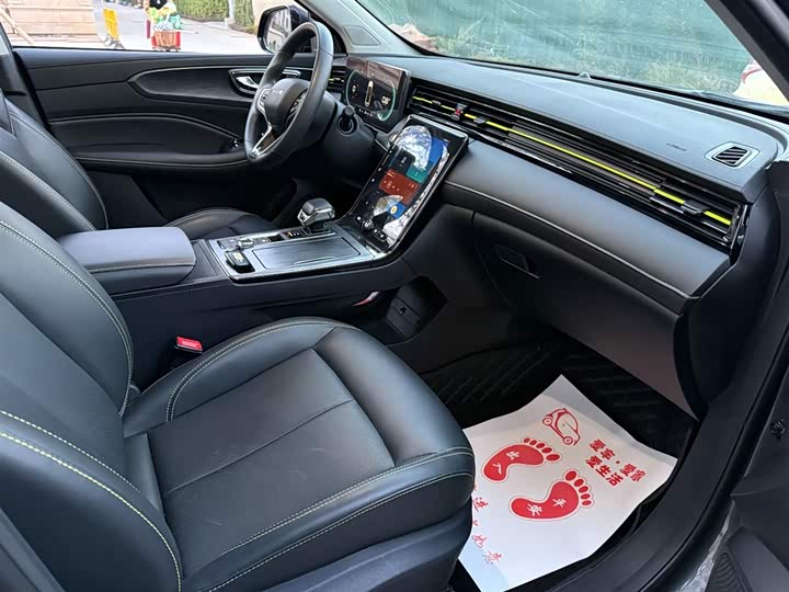 Roewe RX5 2023 2023款 PLUS 330TGI 自动领潮智享版