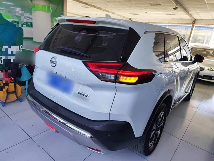 Nissan X-Trail 2023 2023款 e-POWER 超混双电机四驱豪华版