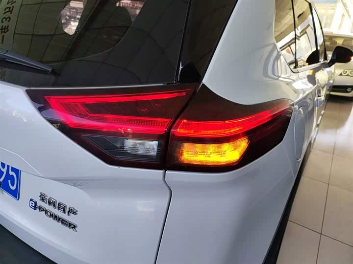 Nissan X-Trail 2023 2023款 e-POWER 超混双电机四驱豪华版