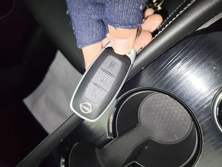 Nissan X-Trail 2023 2023款 e-POWER 超混双电机四驱豪华版