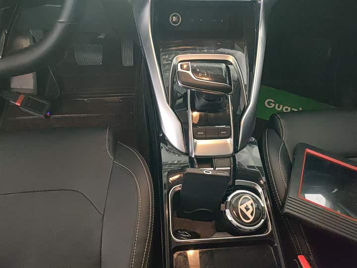 Maxus Euniq 5 2020 2020款 1.3T PLUG IN 精英版