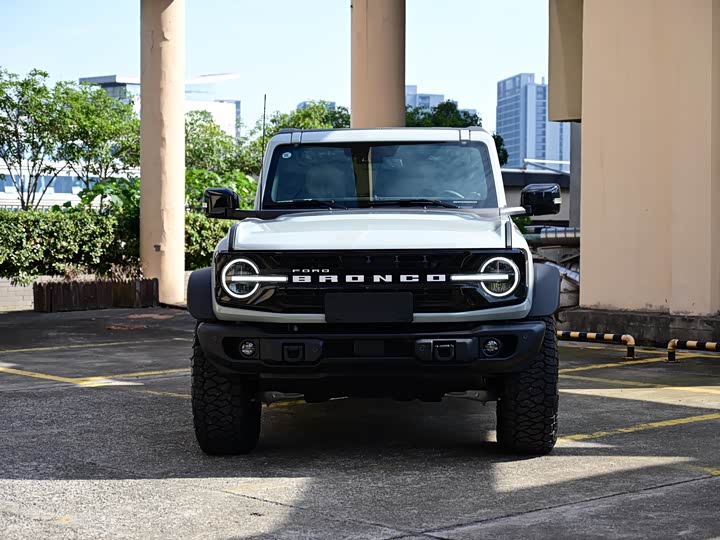 Ford Bronco 2024 2024款 2.3T 长滩大脚越野版