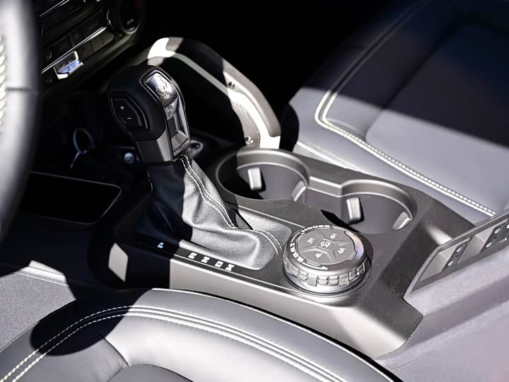 Ford Bronco 2024 2024款 2.3T 长滩大脚越野版