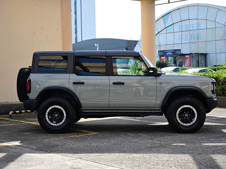 Ford Bronco 2024 2024款 2.3T 长滩大脚越野版