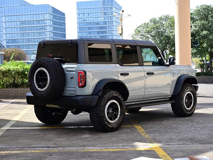Ford Bronco 2024 2024款 2.3T 长滩大脚越野版